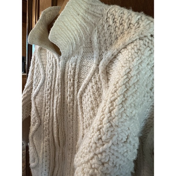 Hand Knit 100% Wool Fisherman's Sweater Sz M Cream Zip Made In Ecuador Sisandia - Picture 3 of 8
